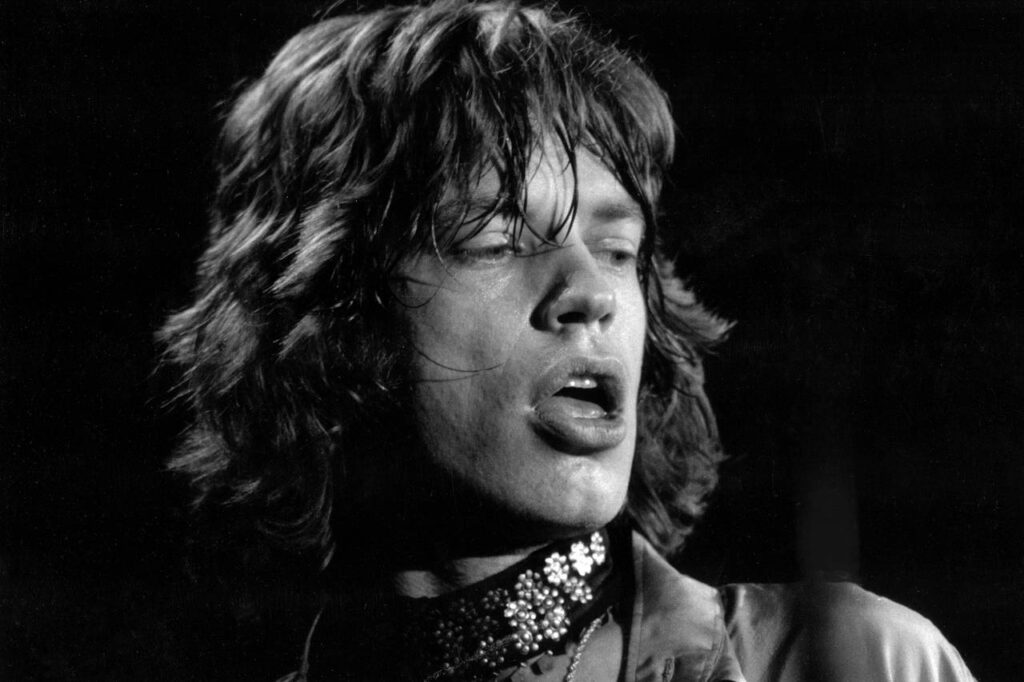 mick jagger singing rock music