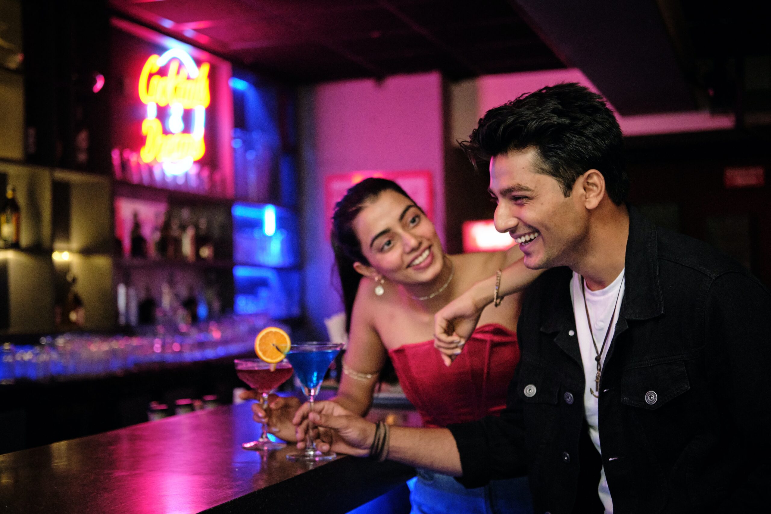The Pitfalls of Liquid Courage: Why Drinking Alcohol Before a Date Is Problematic